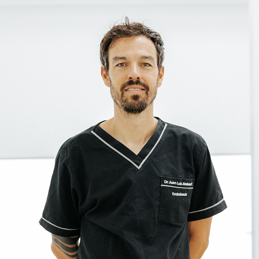 Juan Luis Jiménez especialista en endodoncia Clínica Ángela Ferrández